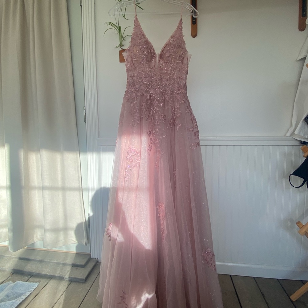Beautiful Ellie Wilde prom dress! Size 0 amazing condition. #prom